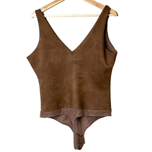 BCBGMAXAZRIA Brown Faux Suede Bodysuit Double Vee-Neck US Sz L - Picture 4 of 10